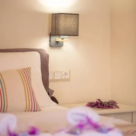 Domus Clodia, Sensing Rethymno's Old Town! *