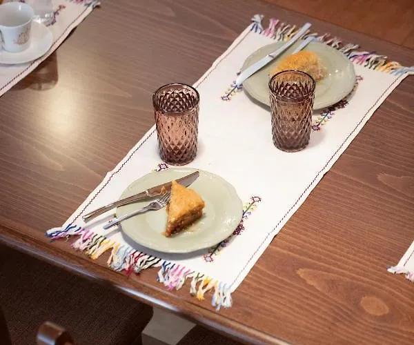 Domus Clodia, Sensing Rethymno's Old Town!